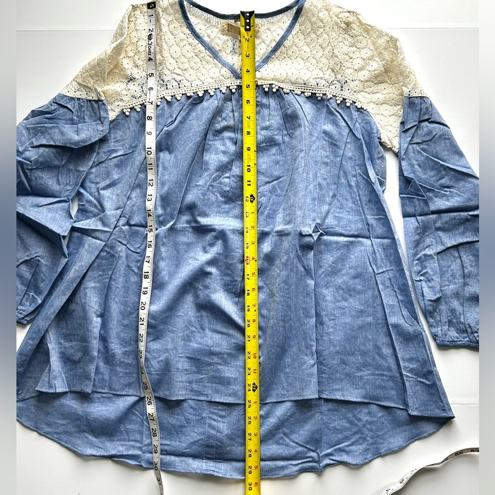 🌸NWT Women’s Handmade Chambray Lace Long Sleeve Top. Size: Large - Picture 9 of 11